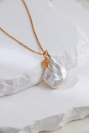 Silver Petal Pearl Necklace Glim Wink