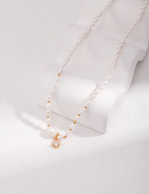 Zircon Pendant Pearl Necklace Glim Wink
